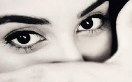 آنکھوں کے خالی پن نے سب کہہ دیا