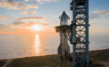 اپنی مالیات کے بارے میں مشہور طور پر خفیہ، SpaceX نے پہلی بار اپنی کتابیں کھولیں۔