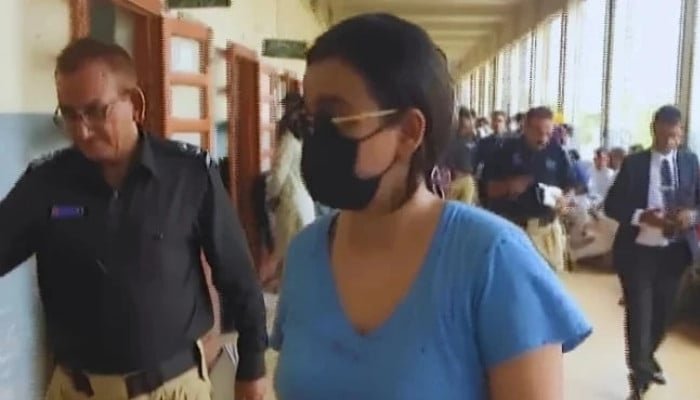 عدالت نے 'ڈرگ کوئین پن' انمول عرف پنکی کو متعدد مقدمات میں جوڈیشل ریمانڈ پر بھیج دیا
