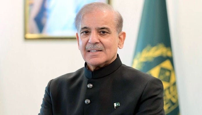 وزیر اعظم شہباز شریف نے سروسز چیفس، سیاسی شخصیات کو عید کی مبارکباد دی۔