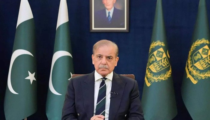 وزیراعظم نے کہا کہ پاکستان اقوام متحدہ کے مشنز کے ذریعے عالمی امن کو مضبوط بنانے کے لیے پرعزم ہے۔