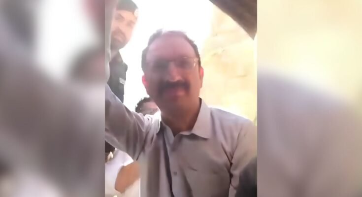 جی بی میں پی ٹی آئی کے جنید اکبر کو انتخابی مہم کے دوران حراست میں لے لیا گیا۔