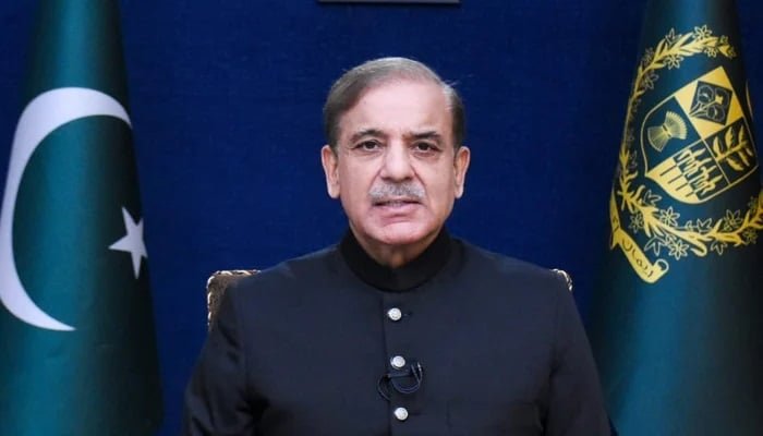 وزیر اعظم شہباز شریف 13 اگست 2022 کو اسلام آباد میں قوم سے خطاب کر رہے ہیں۔ - وزیر اعظم آفس