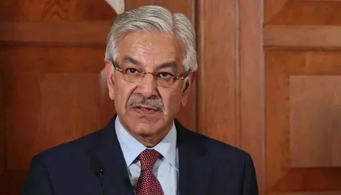 آصف نے طالبان حکومت کے 'ملے ہوئے اشاروں' پر یقین کرنے کے خلاف خبردار کیا، کہتے ہیں کہ عسکریت پسندوں کی حمایت اب بھی برقرار ہے