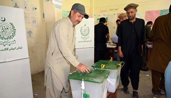 لائیو نقشہ ابتدائی نتائج دکھاتا ہے۔