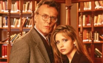 RIP Anthony Head: Buffy's Giles کے ہمارے 10 پسندیدہ لمحات