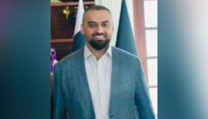 برطانیہ میں مقیم کشمیری تاجر نے JAAC تشدد کی مذمت کی، آزاد جموں و کشمیر میں کشیدگی کے حل کے لیے بات چیت کا مطالبہ کیا