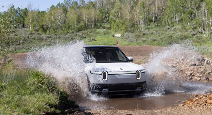 پہلی ڈرائیو: 2027 Rivian R2 مکمل طور پر EV گیم کو تبدیل کرتا ہے۔