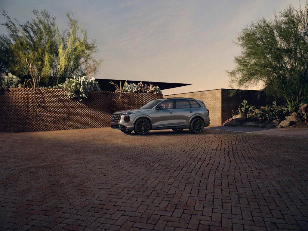 پروفائل میں Audi SQ7۔