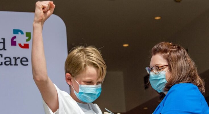OB-GYNs نے RFK جونیئر کی مداخلت کو مسترد کرتے ہوئے اپنا اپنا ویکسین شیڈول جاری کیا