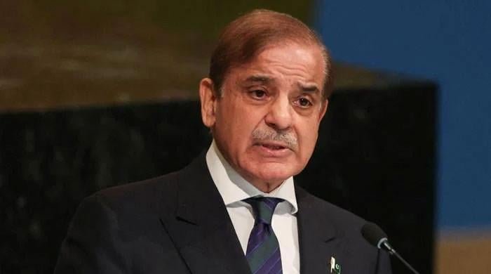 وزیراعظم شہباز شریف کی پاکستان فٹبال ٹیم کو ڈائمنڈ جوبلی جیت پر مبارکباد - فٹبال