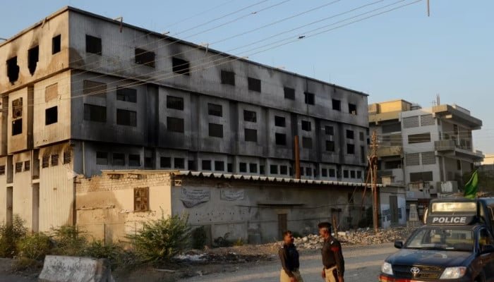 مزدور یونینز، متاثرین کا بلدیہ فیکٹری میں آتشزدگی کی تازہ تحقیقات کا مطالبہ