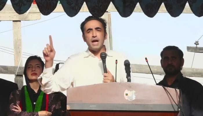 بلاول کا کہنا ہے کہ مرکز بی آئی ایس پی کو ختم کرنے کی کوشش کر رہا ہے، اسکیم کی صوبوں کو منتقلی کے خلاف خبردار کرتا ہے۔