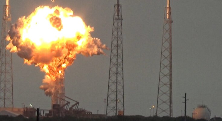 بلیو اوریجن کے لانچ پیڈ کو دوبارہ بنانے میں کتنا وقت لگے گا؟ ہم نے SpaceX کے کچھ ڈاکٹروں سے پوچھا۔